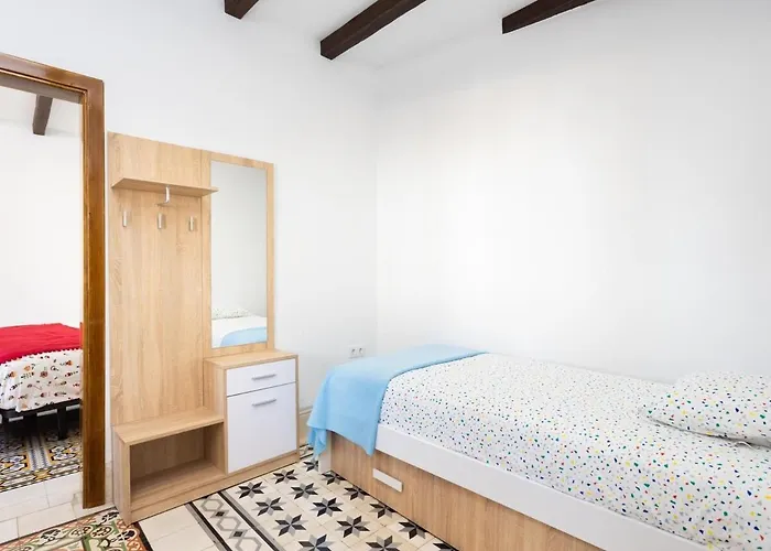 Ek Perez Caceres 기마르